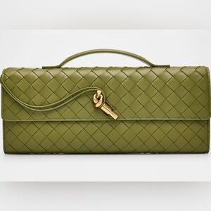 Bottega Veneta Andiamo Intrecciato Leather Clutch Bag – Matcha Muse ✨ NEW w/ COA